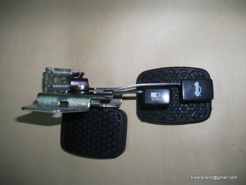 Boot opener lever.JPG