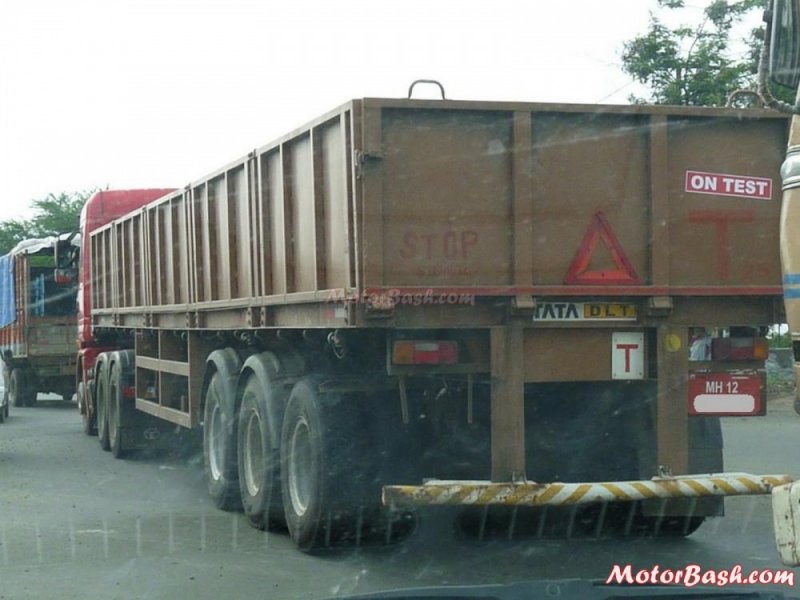 Tata-Prima-Truck-by-MotorBash.jpg