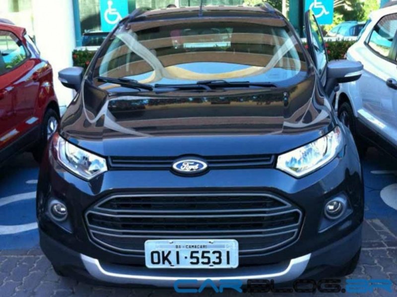 Novo-Ford-EcoSPort-2013-Freestyle-preta-2.jpg