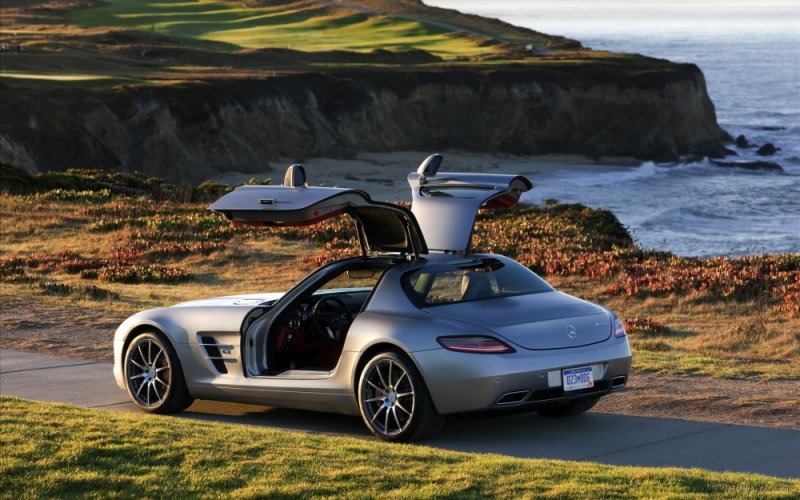 2011_mercedes_benz_sls_amg_8-wide.jpg