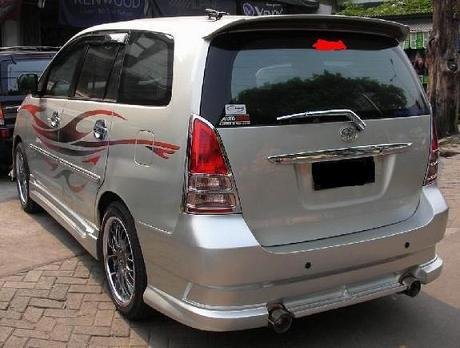 modified-toyota-innova-2-rear.jpg