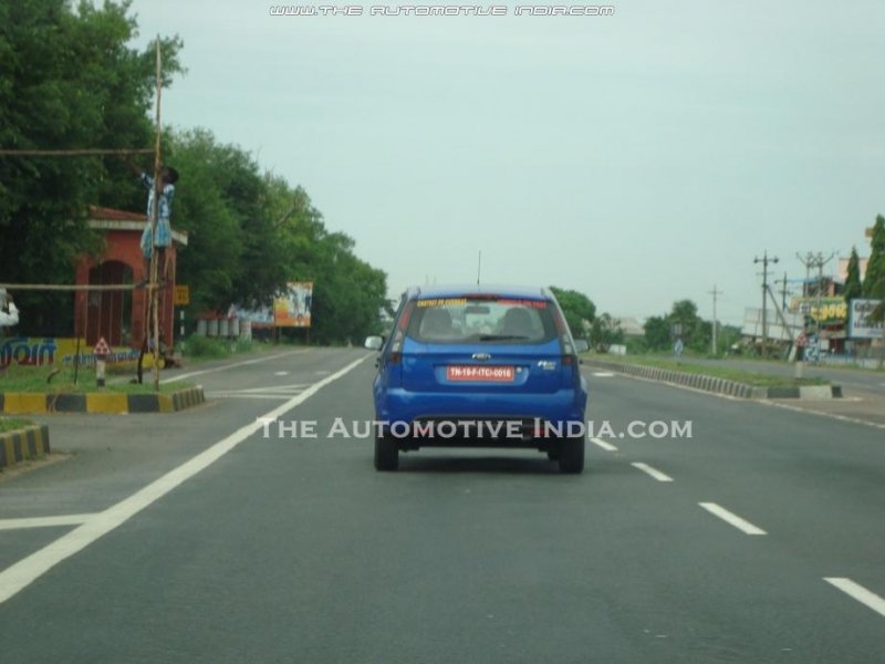 New-Ford-Figo-Blue-Facelift-2.JPG