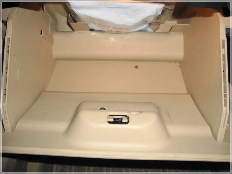 Fiesta-Glove-Box.jpg