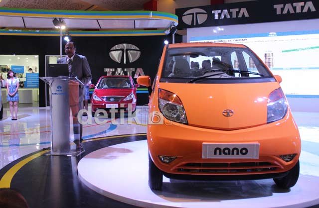 Tata-Nano-IIMS-2012.jpg