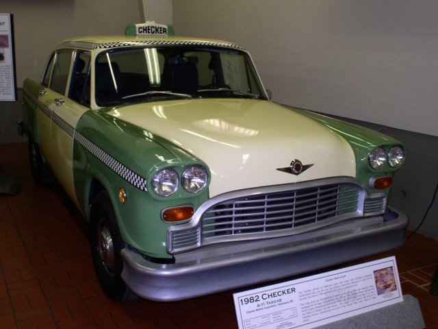 Checker_A-11_Taxicab_1982.jpg