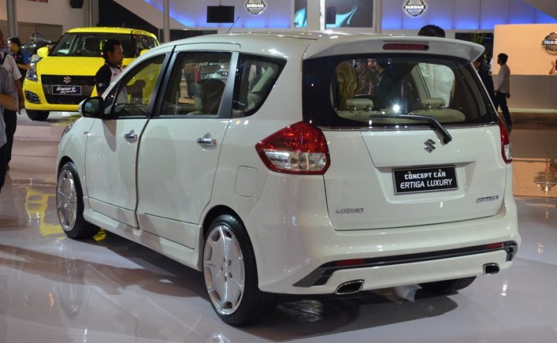 ertiga-luxury-2-950x585.jpg