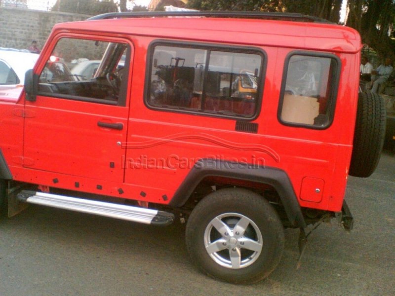 2013-Force-Gurkha-4X4-Facelift-SUV-Spyshot-2-1024x768.jpg