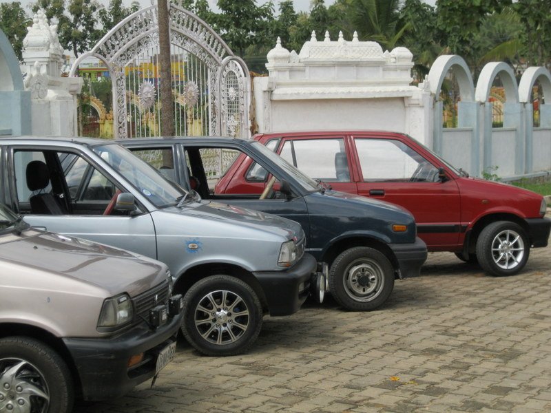 Cars in line 2.JPG