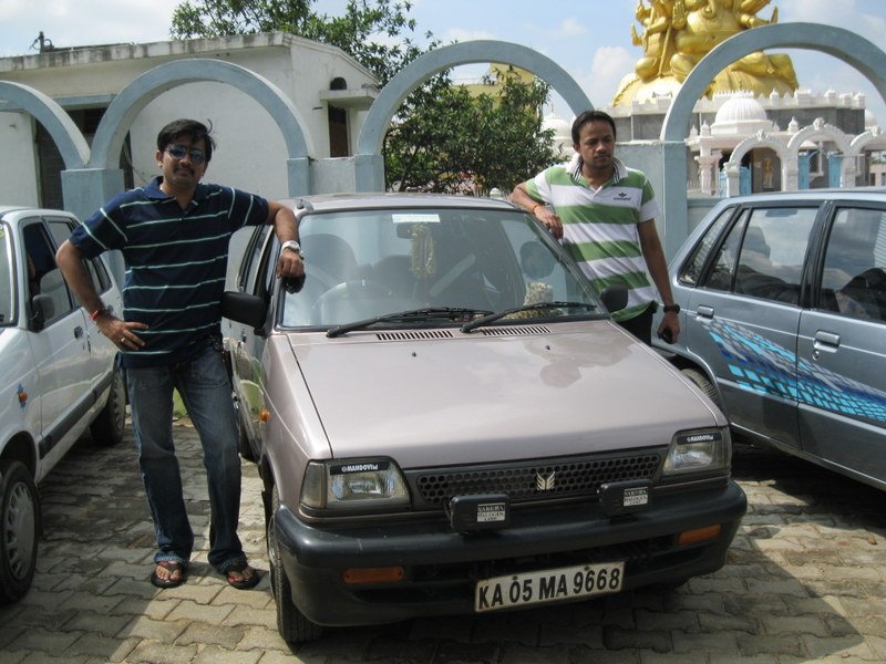 GURU with his car (1).JPG