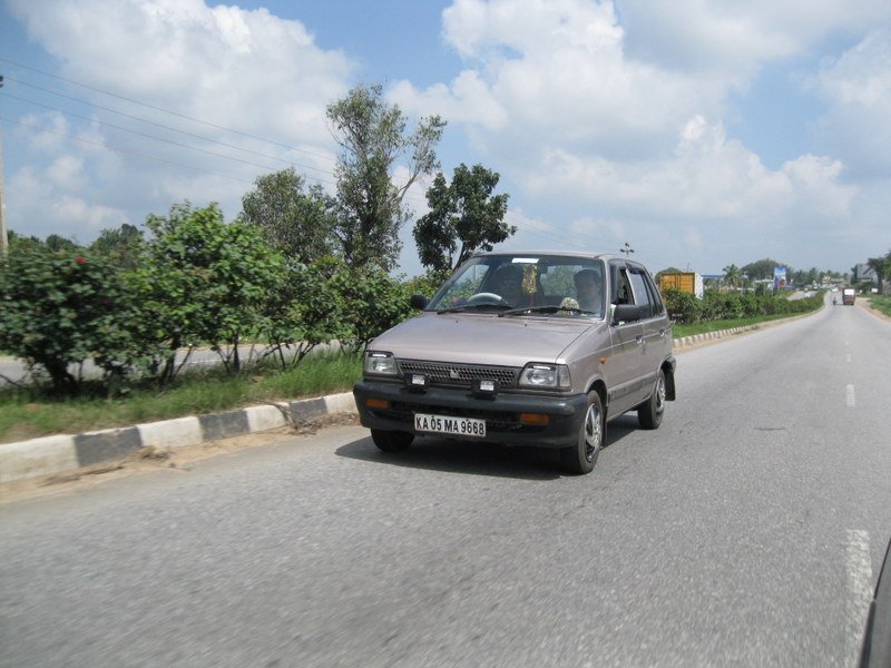 GURU with his car (2).JPG