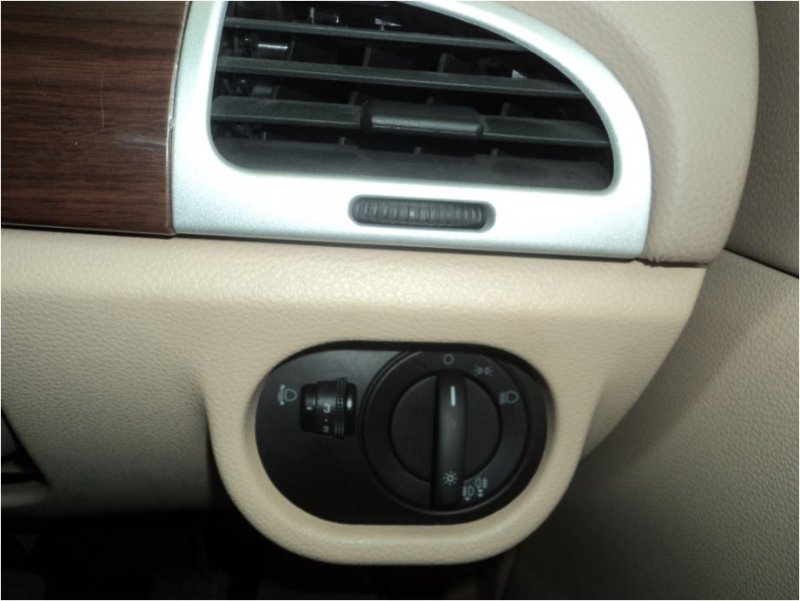 headlight controls.JPG