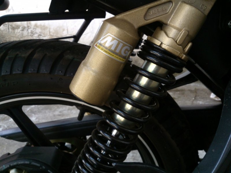 rear shock.jpg