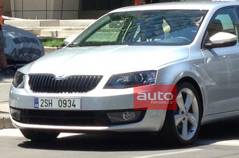 2013-Skoda-Octavia-front-exposed.jpg