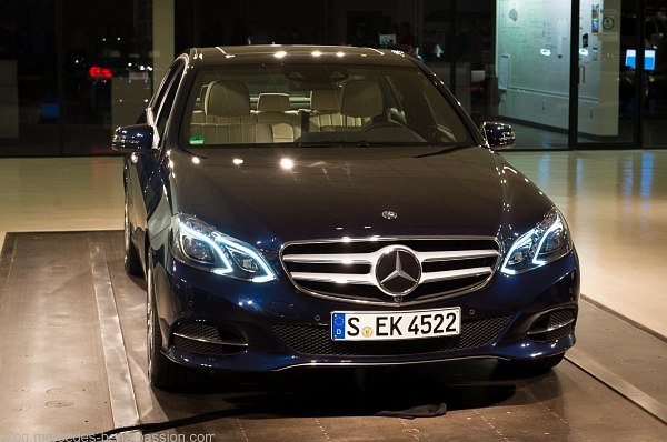 2013-Mercedes-E-Class-private-unveiling-in-California-2.jpg