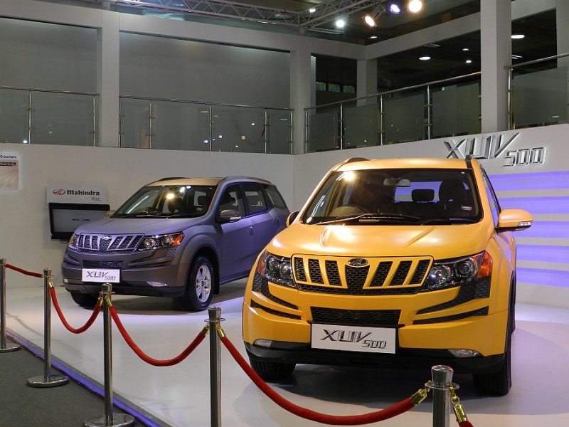 mahindra-xuv-auto-expo-01.jpg