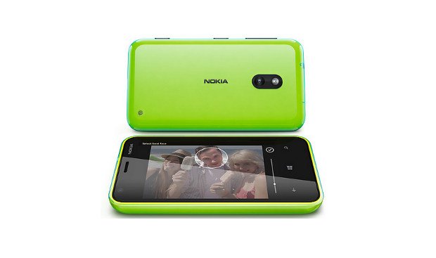 Nokia lumia 620.jpg