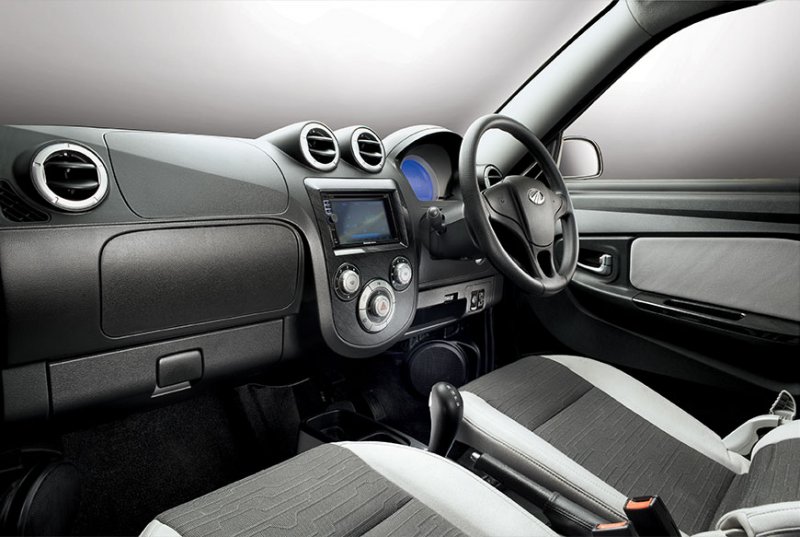 Mahindra-Reva-E2O-India-interior-and-exterior-9.jpg