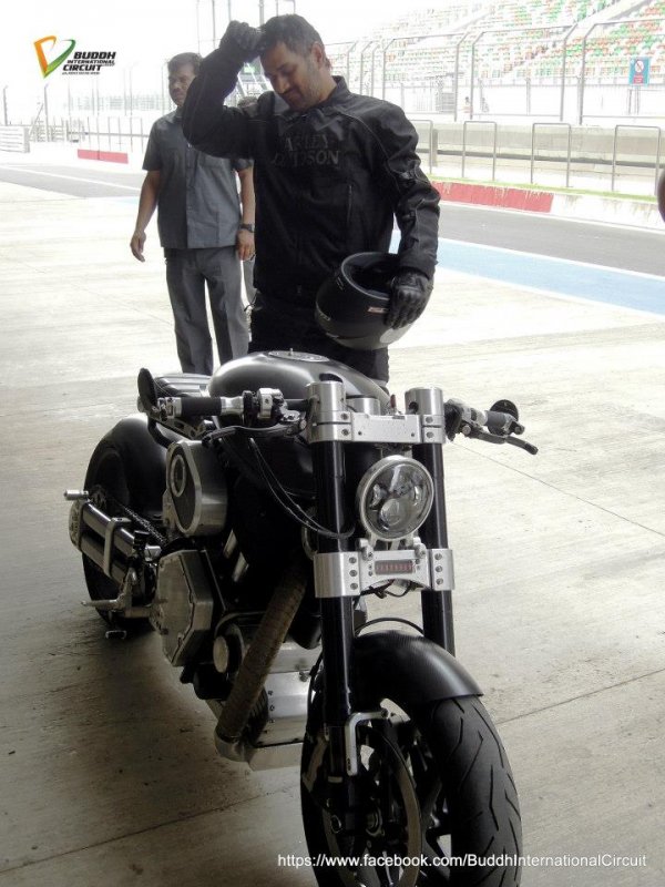 MS-Dhoni-with-his-Hellcat-bike-at-BIC-2013.jpg