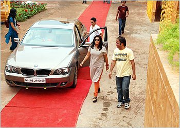 Ekta Kapoor's BMW 7 Series Sedan 6.jpg