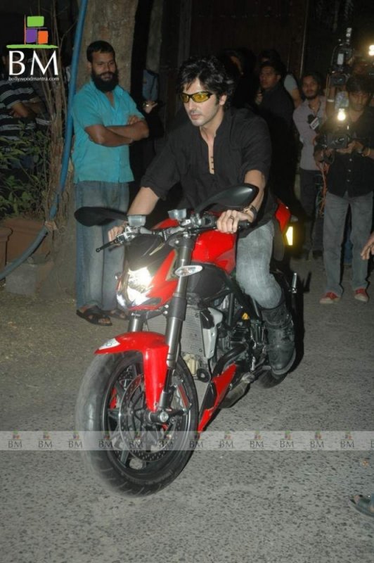 zayed-khan___405353.jpg