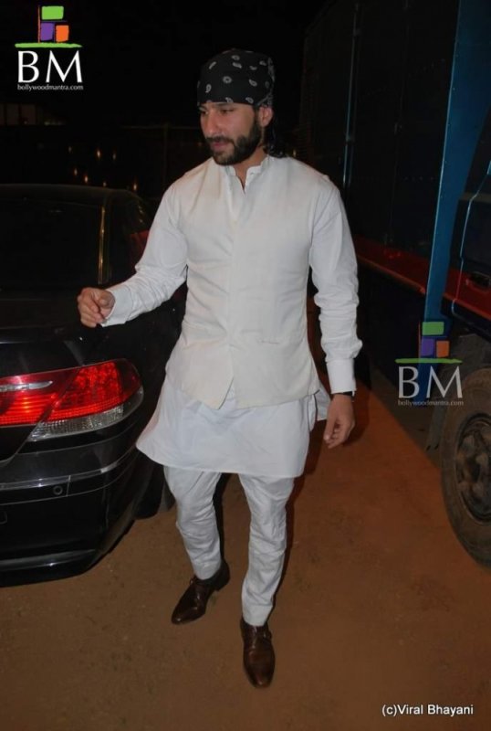 Saif Ali Khan's BMW 7 Series Sedan 17.jpg