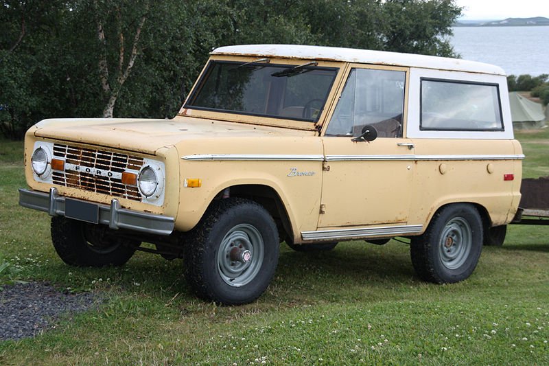 Ford Bronco.jpg