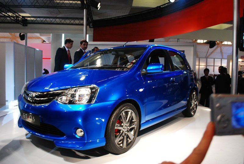 toyota_etios_hatch.jpg