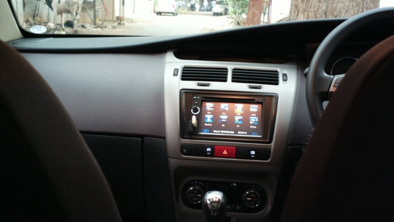 Central console as seen from back seat.jpg