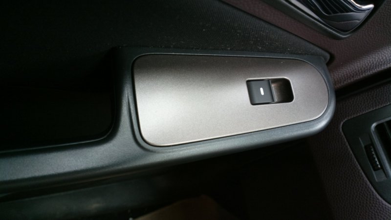 Power window - left.jpg