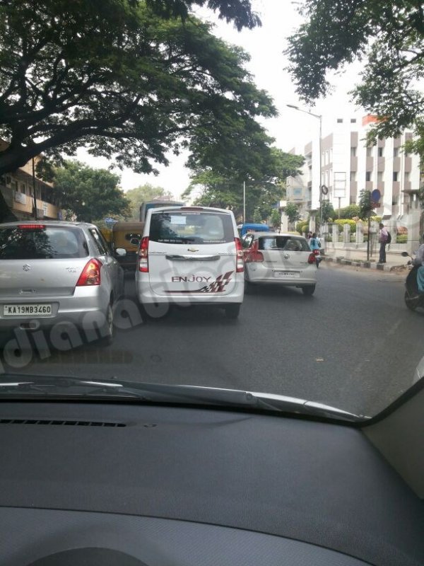 Chevrolet-Enjoy-demo-car-spied-in-Bengaluru-rear.jpg