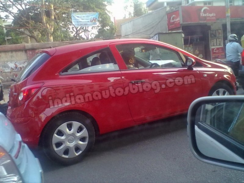 Opel Corsa spied Bengaluru side.jpg