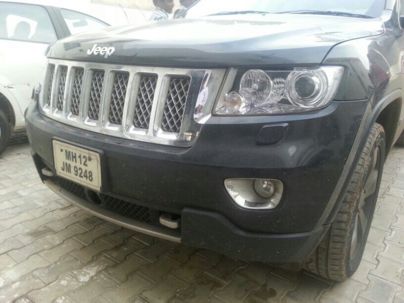 2011-Jeep-Grand-Cherokee-spied-in-India-front.jpg