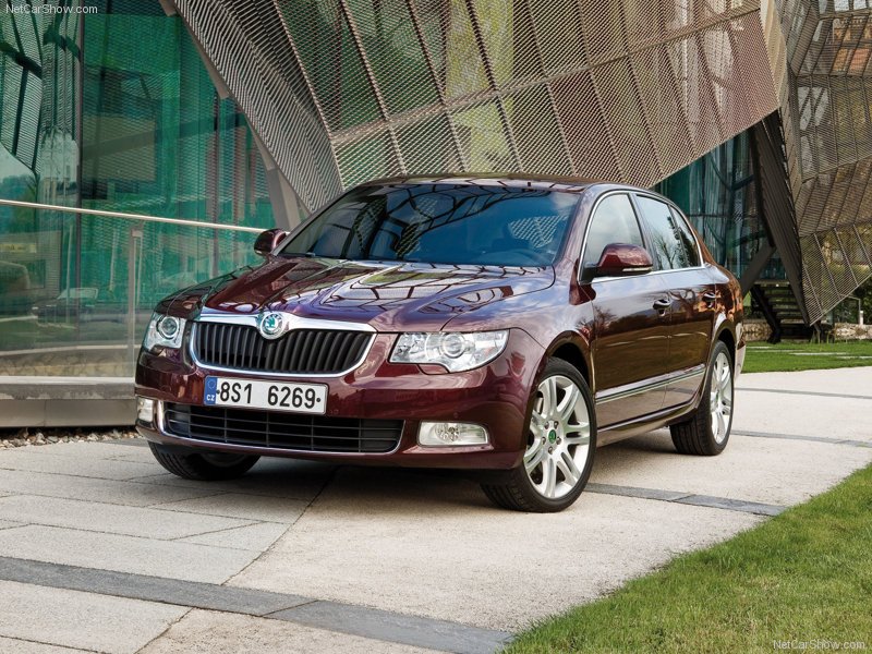 Skoda-Superb_2009_800x600_wallpaper_03.jpg