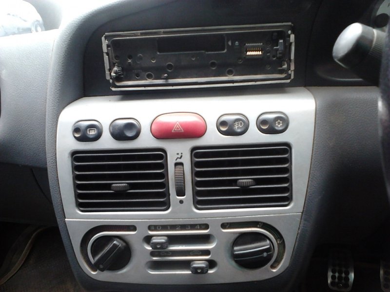 10 centre console.jpg