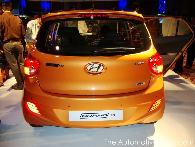 Hyundai-Grand-i10-Pictures-Review-75.JPG