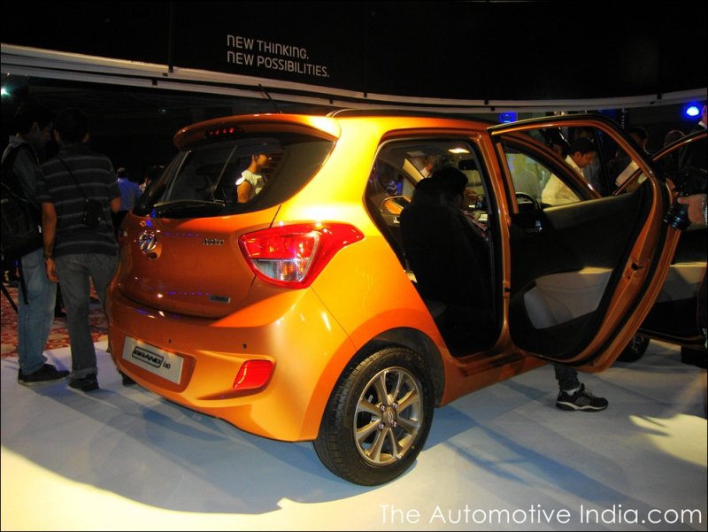 Hyundai-Grand-i10-Pictures-Review-76.JPG